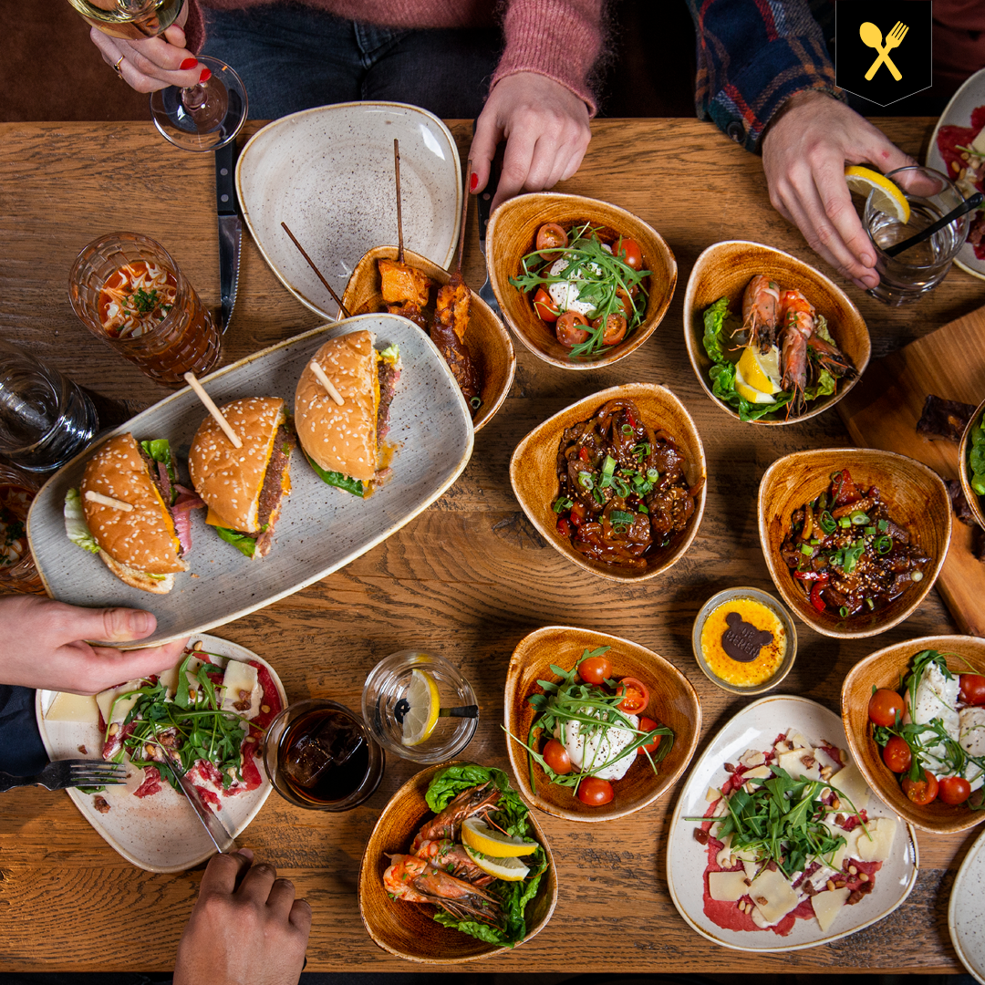 barneys_schiedam_maasboulevarad_shared_dining